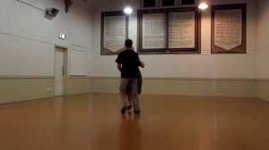 Beginners Swing Dance (Lindy Hop) lesson, 6 count triple step variations (02/12/13)