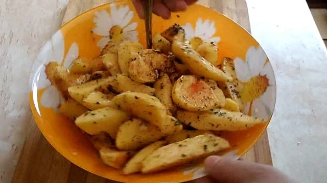 САМЫЙ ВКУСНЫЙ КАРТОФЕЛЬ ПО-ДЕРЕВЕНСКИ \ Rustic potatoes #картошка #картошкаподеревенски #рецепт
