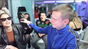 😁2 часть с близняшками накинулись на Мелстрой:)