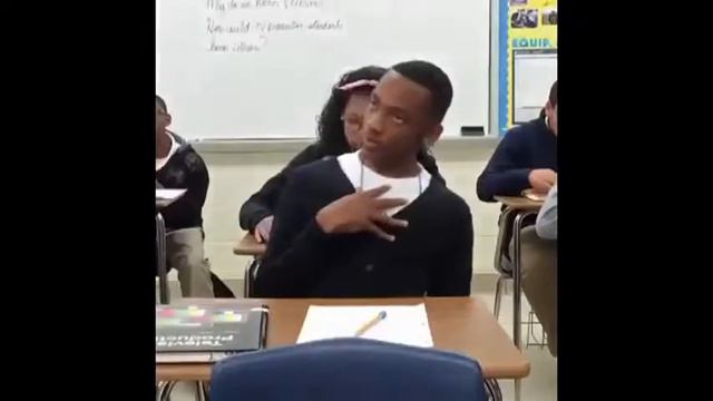 Когда хотел списать у друга, а он пошел сдавать свой тест (6 сек) смотреть онлайн