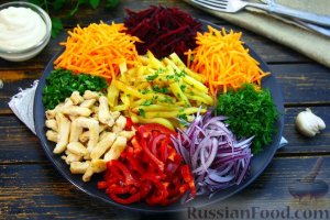 В центре праздничного стола.
САЛАТ «ЧАФАН» С КУРИЦЕЙ