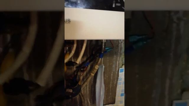 Газовая колонка как снять крышку (переднюю панель) . смотреть онлайн