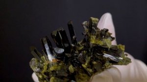 Эпидот - Каменные истории