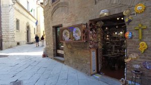 Montepulciano a beautiful medieval Italian town walking tour 4k video in Tuscany Italy