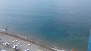 Идём на пляж. Спуск к морю на лифте.  Мюссера, Абхазия.