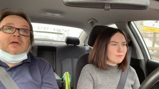 Таксист София-Виктория: про высокие чаевые, уродливые автомобили и работу в такси смотреть онлайн