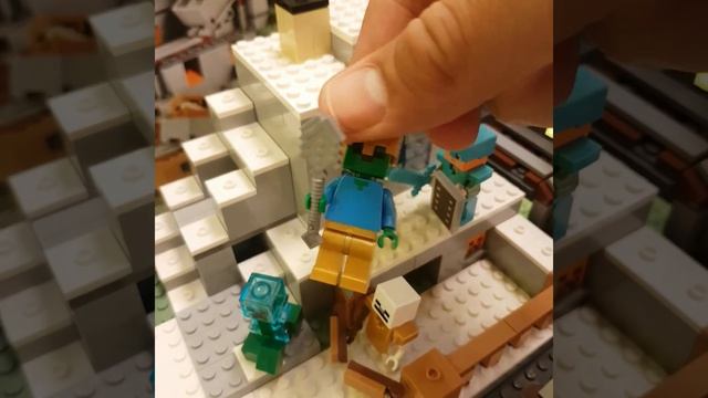 Minecraft LEGO box nr. 21137 смотреть онлайн