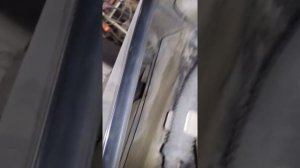 Снятие и установка переднего правого крыло на SKODной! !!