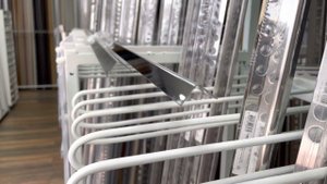 Наружный угол из нержавеющей стали Лука Пу20