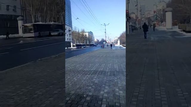 Прогулка по ул. Артема в Донецке днр