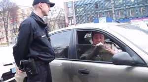 Задержание полицией неадеквата в Днепропетровске (1-я часть)