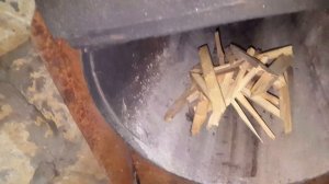 печь в гараж на дровах и на масле экономная.