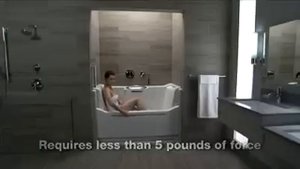 встраиваемые в нишу сидячие ванны Elevance Kohler