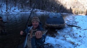 На рыбалку с семьей на аэролодке! Хариус, костер, изба) Гибридная аэролодка по шуге, порогам, льдам