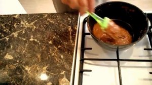 Домашние конфеты. Конфеты из сгущенки и какао. Бригадейро конфеты рецепт.