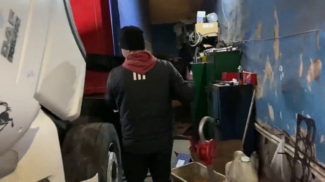 # 153 Выгрузился/Загрузился на Краснодар/ Ремонт мотора на втором DAF XF 460 смотреть онлайн