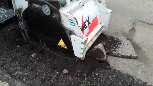 Фреза на трактор МТЗ для ямочного ремонта по асфальту и бетону смотреть онлайн