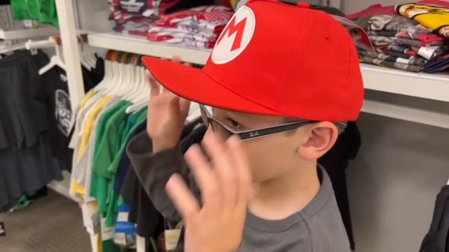 Шоппинг с мальчиками // Ищем костюм черепахи // Влог США смотреть онлайн