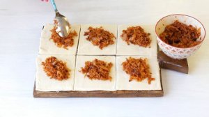 Пирожки с капустой из слоеного теста — видео рецепт