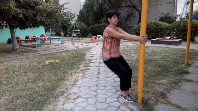 Приседания по методике профессора И. П.  Неумывакина