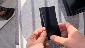 Samsung S23 Plus graphite grey unboxing and in sunlight