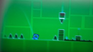 Играю в Geometry Dash ?