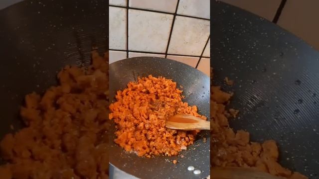 Утром морковный сок, на обед морковная икра! смотреть онлайн