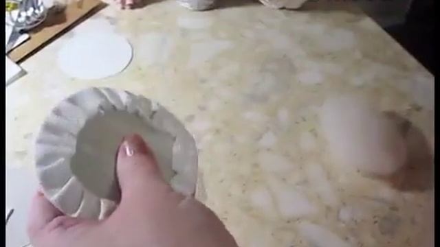 Мастер-класс. Елочные игрушки. Вышивка бисером и нитками. Beadwork (Christmas decorations). смотреть онлайн