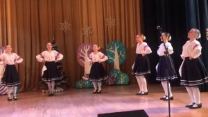 Танец Люблю я казаченьку , Люблю молодого