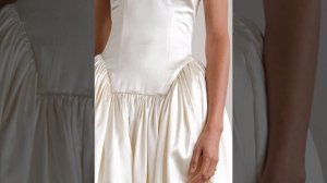 Атласное платье Nina в складку из смеси шерсти и шелка