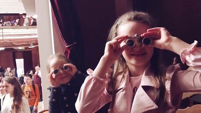 В Театре на Малой Бронной с Устиной (