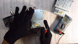 Как проверить магнетрон. How to test a microwave oven magnetron.
