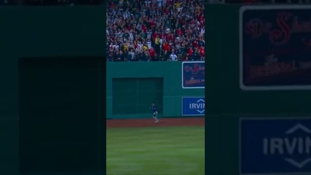 Rafael Devers Crushes a 3-Run Home Run!