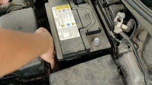 How to [EASILY] Replace the Battery - Hyundai Elantra (2011-2016)