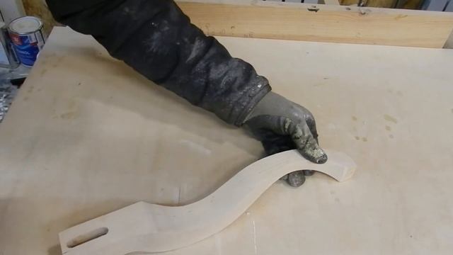 Табуретка с гнутыми ножками, ножки кабриоль