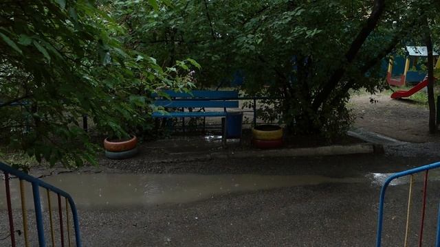 Ремонт крыши обернулся капитальным потопом для жильцов смотреть онлайн