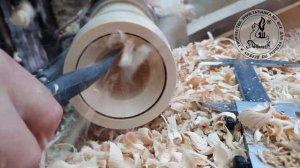 Russian wood turning project: honey pot / Токарка из дерева: горшочек для меда