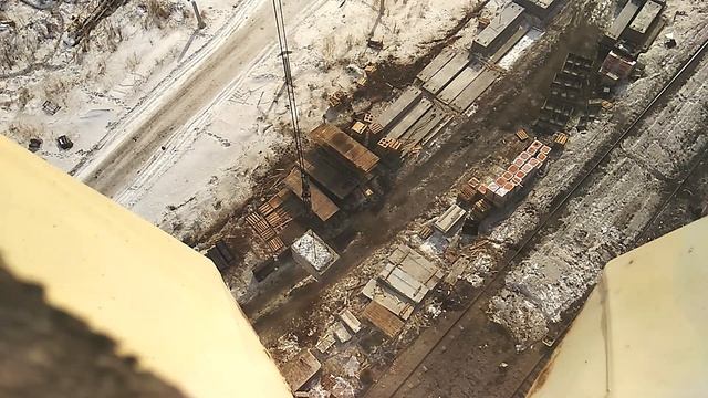 РЕМОНТ СКОРОСТЕЙ ГРУЗА НА БАШЕННОМ КРАНЕ / TOWER CRANE REPAIR смотреть онлайн