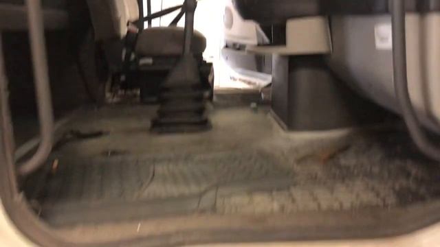 2005 VOLVO VNL - Parts Unit 05VV126