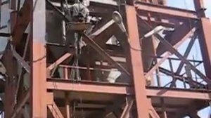 Пескоструйная очистка металла альпинистом МСК Промтехальп