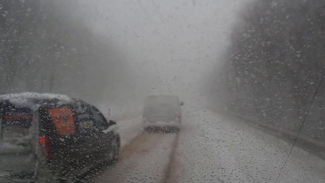 Крым на перевале видимость нулевая чуть не врезались в Транспортер WF смотреть онлайн