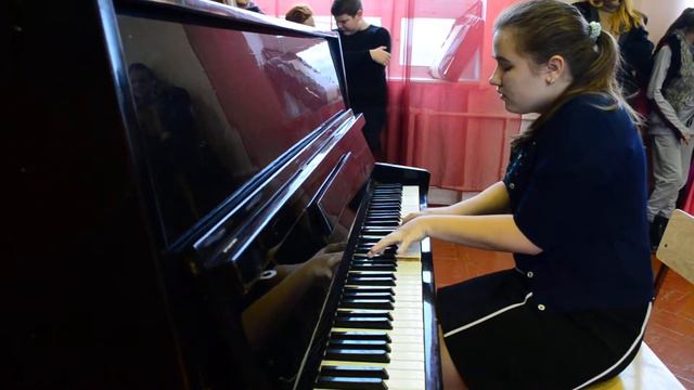 Діана Олексієнко - River flows in you (33 школа має талант) смотреть онлайн