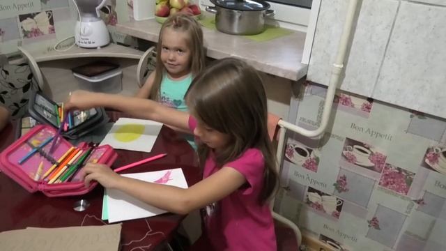 Хожу Под Впечатлением/ Опять Нет Воды/ Дети Играют/ смотреть онлайн