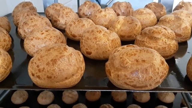 день со мной и с французским шефом ч.2,готовим мороженное/эклеры/ цветы из карамели/fleur de carame смотреть онлайн