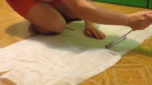 Соединение подложки скотчем когда у тебя всего две руки