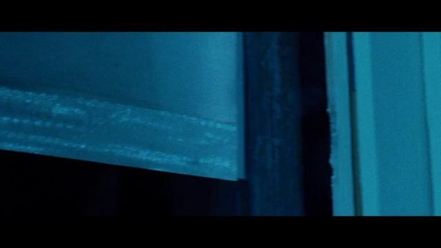 Мужик собирает живых людей в коробках и делает с ними... Краткий пересказ смотреть онлайн