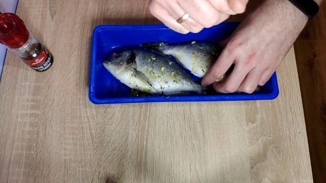 Рыба дорадо в духовке с картошкой! Это стоит попробовать! смотреть онлайн