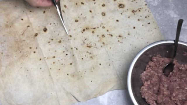 Улитка из лаваша с фаршем в духовке пирог