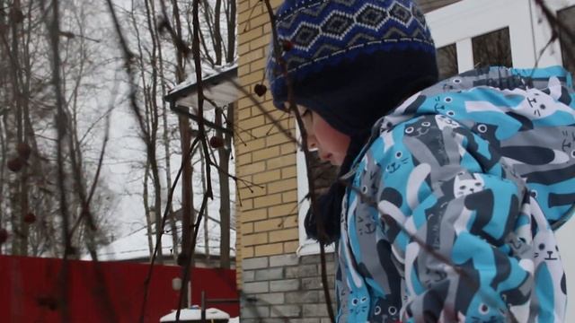 Лева ? катается на мотоцикле и ест снег смотреть онлайн