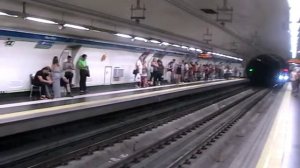 Мадрид метро. Поезд серии 5000